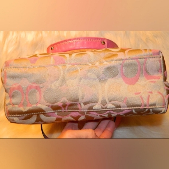 L@@K! Beautiful COACH "Penelope" Pink/Multi Signature Optic Zip Top Tote~Rare~ - Picture 7 of 16